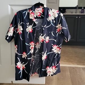 Malihini Hawaii Button Up
